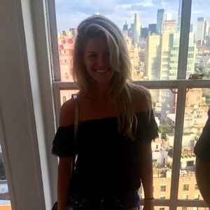 Meet your Posher, Lauren